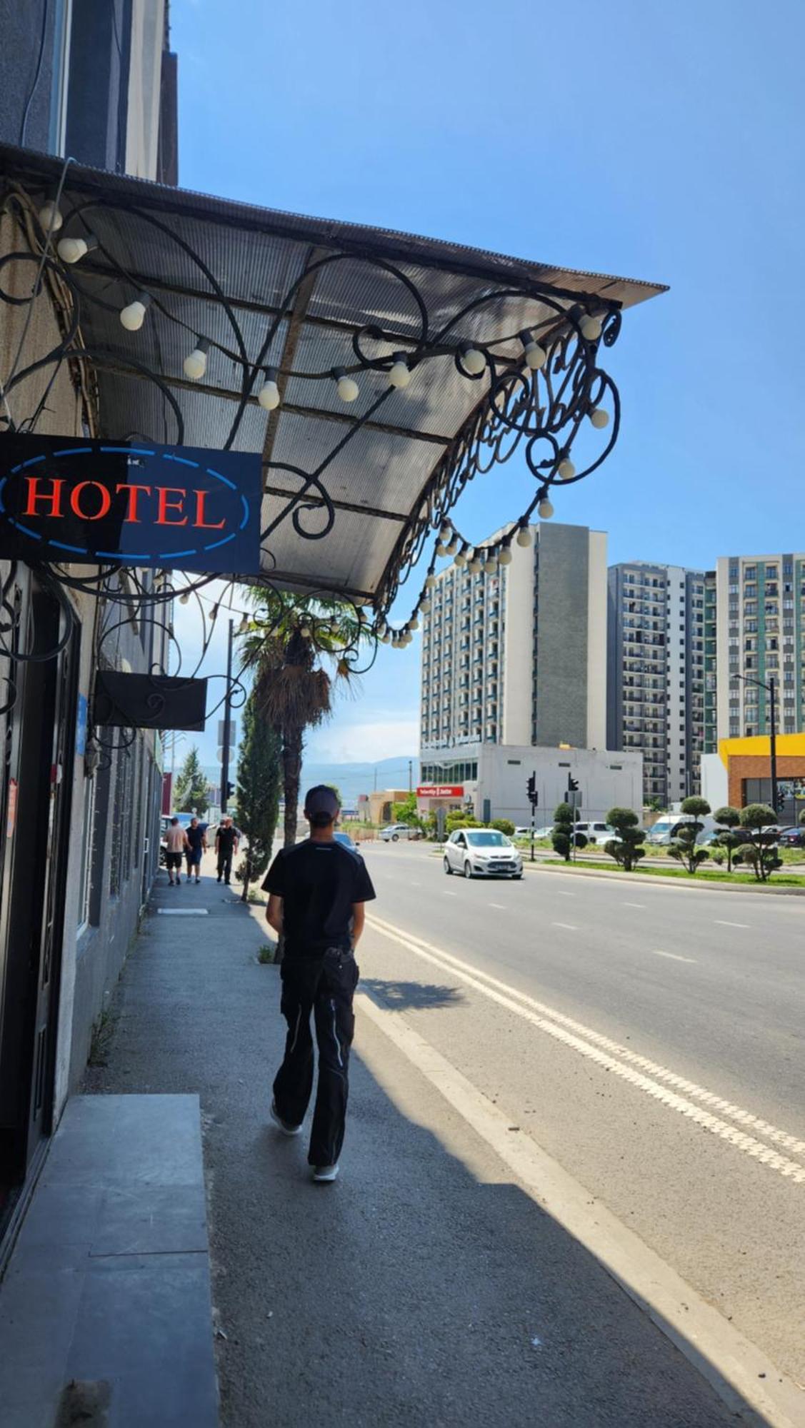 Hotel ,,Mega" Tbilisi Exterior photo