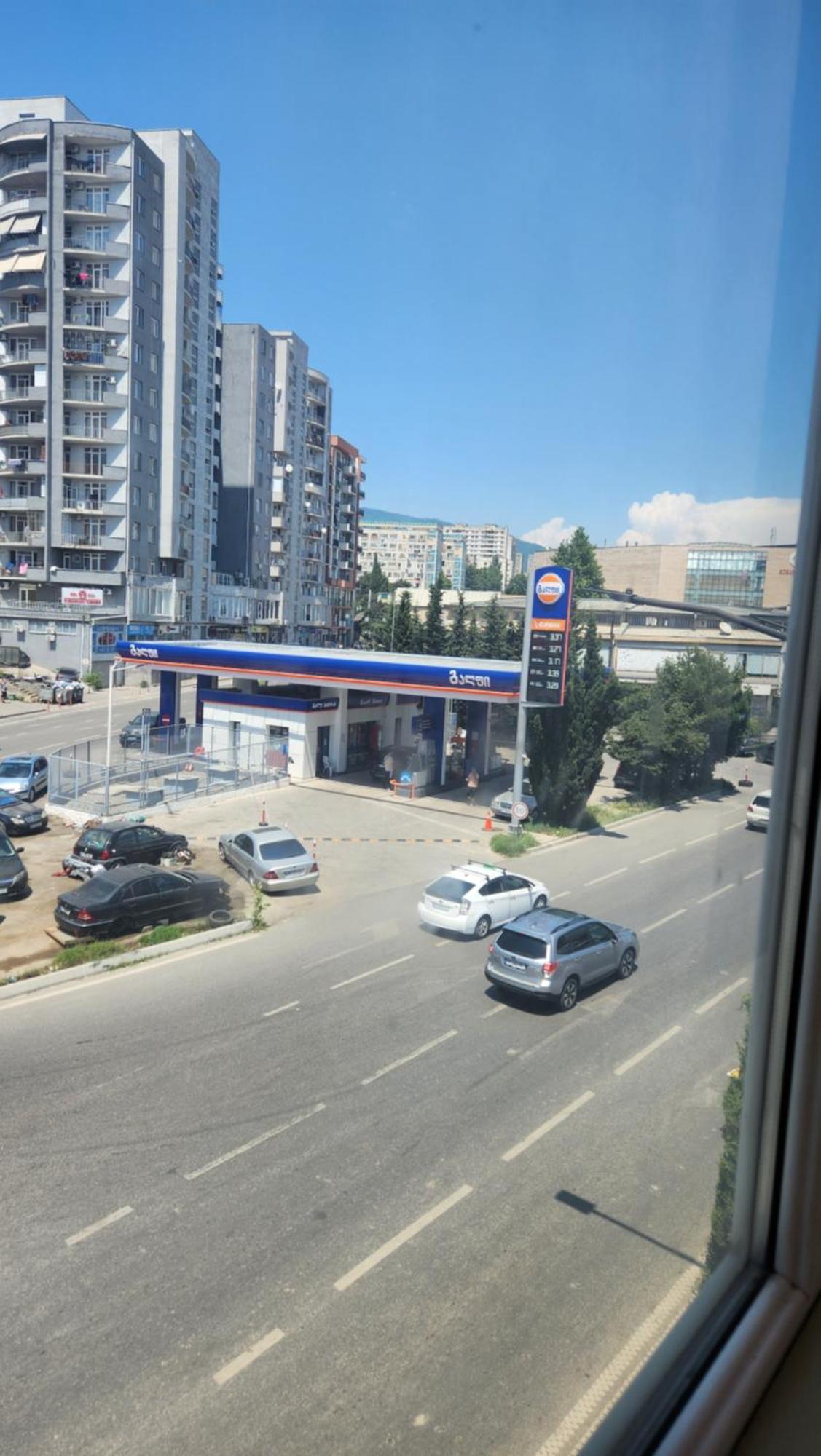 Hotel ,,Mega" Tbilisi Exterior photo
