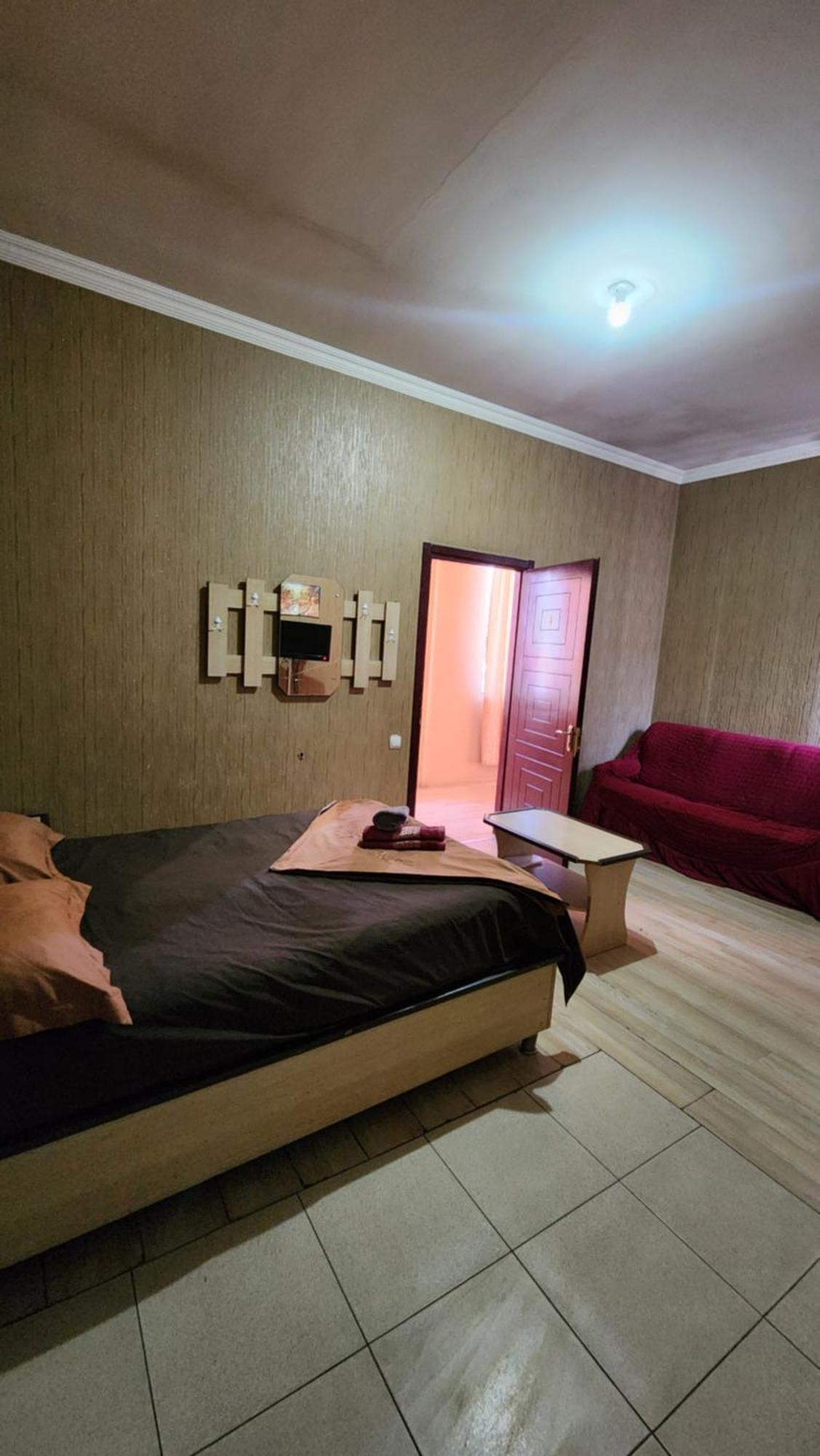 Hotel ,,Mega" Tbilisi Exterior photo